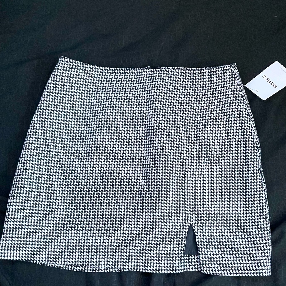 Forever 21 pencil skirt.